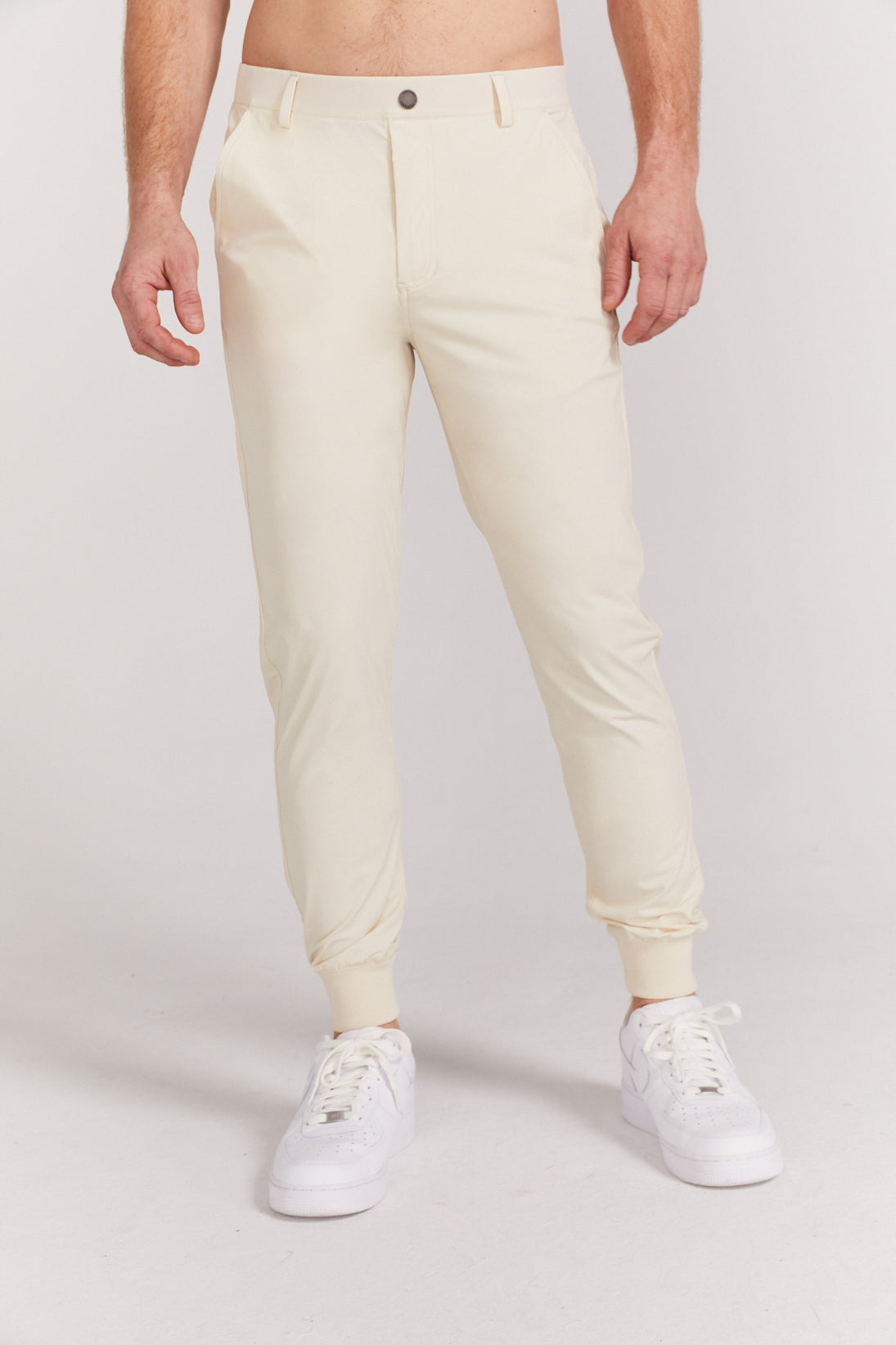 Halliday Pull-On Jogger in Oat – REDVANLY