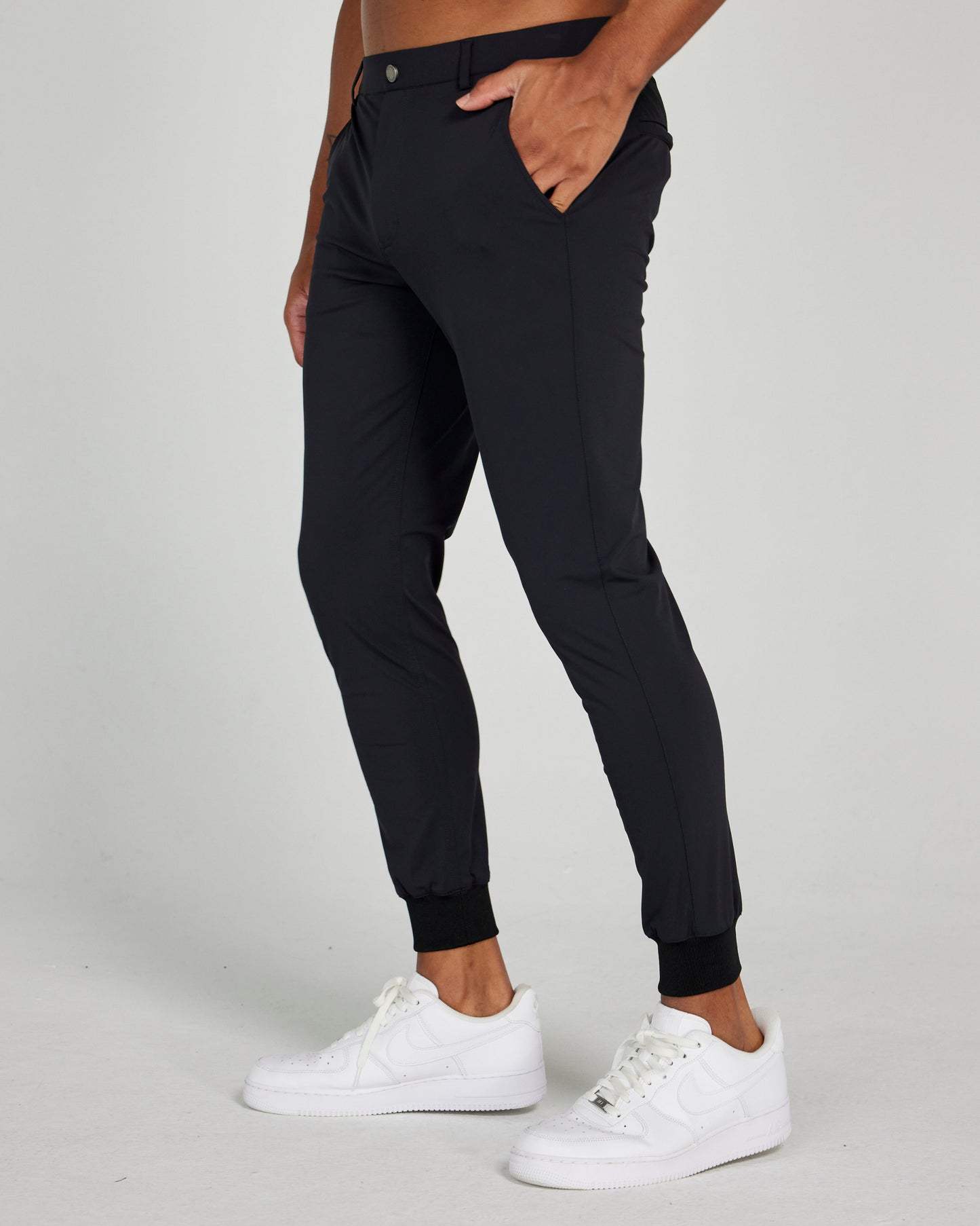 Image of the halliday pull-on jogger in tuxedo