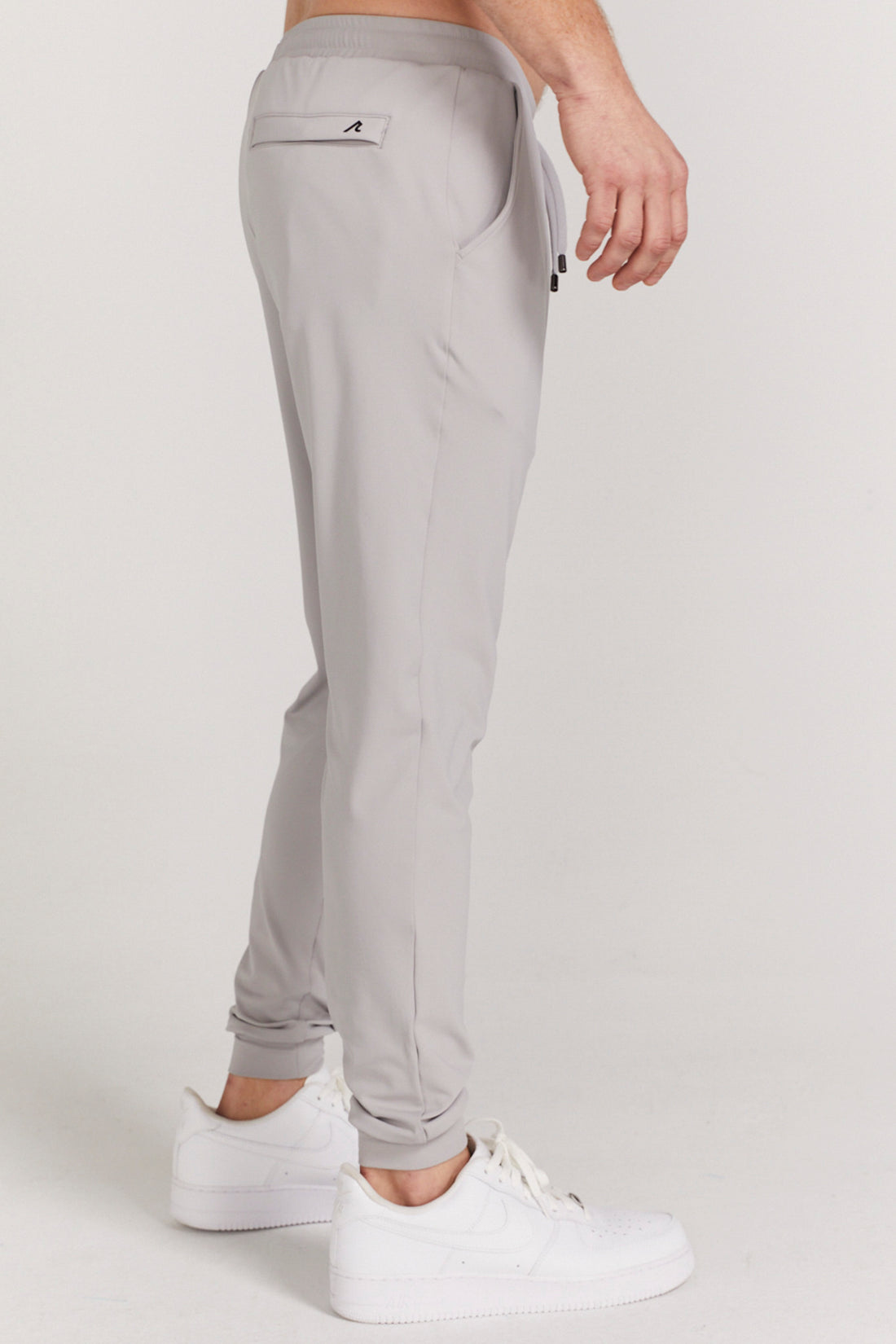 Donahue Jogger in Glacier Gray